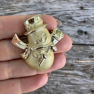 Vintage Jewelry Gold Tone Snowman Brooch Pin